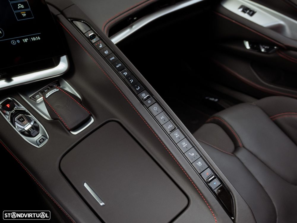 Chevrolet Corvette Stingray 3LT 6.2 V8 Auto - 31