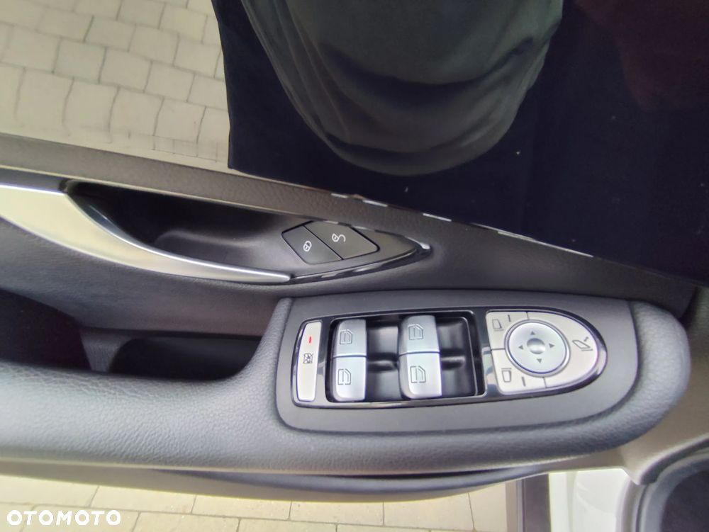 Mercedes-Benz GLC 200 d 4Matic 9G-TRONIC - 34