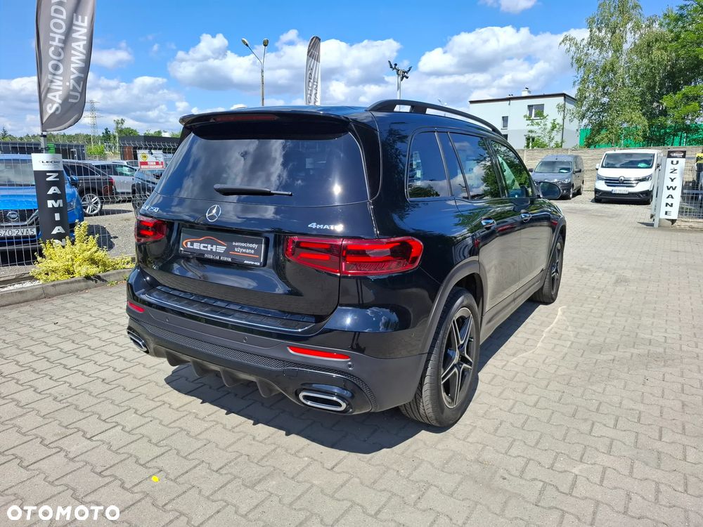 Mercedes-Benz GLB 250 4-Matic AMG Line 8G-DCT - 33