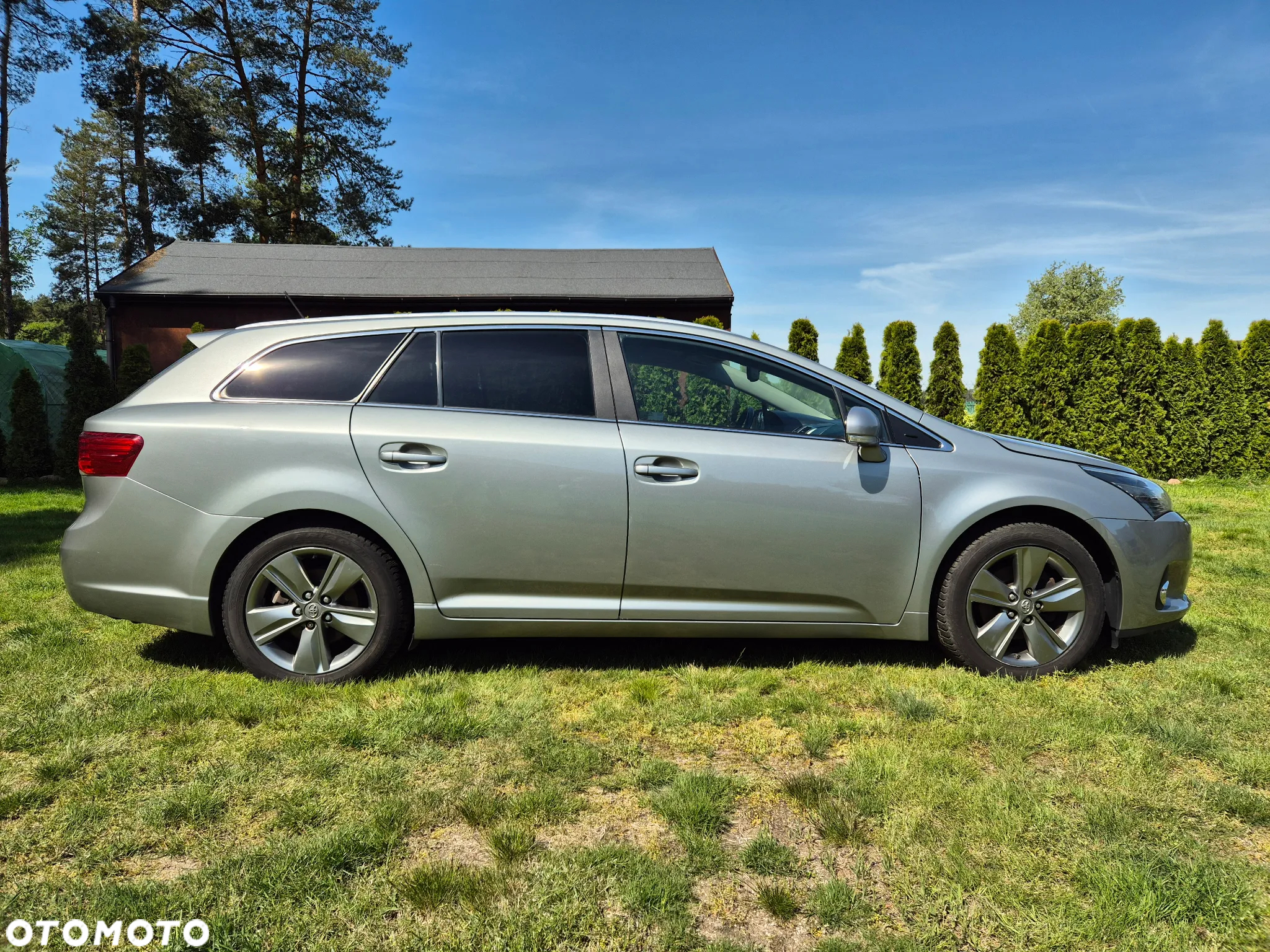 Toyota Avensis - 2
