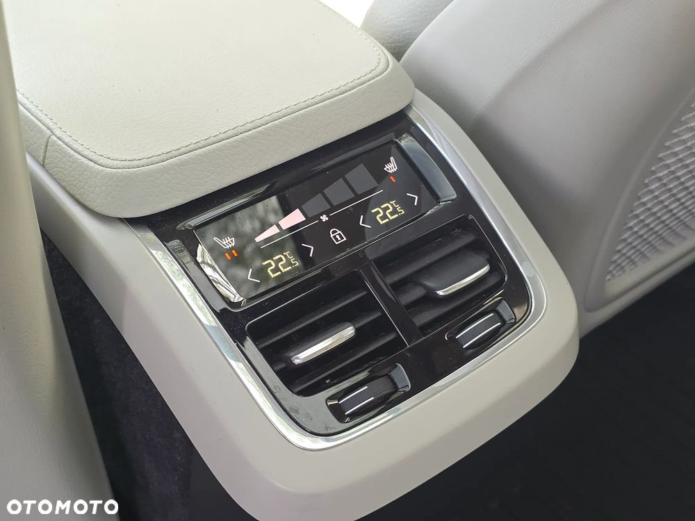 Volvo XC 90 T6 AWD Geartronic Momentum Pro - 17