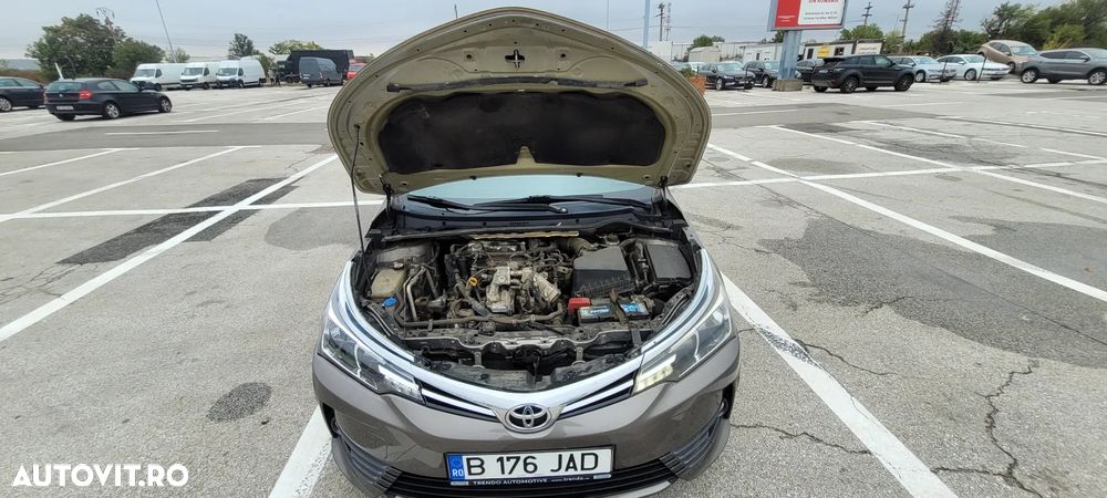 Toyota Corolla - 6