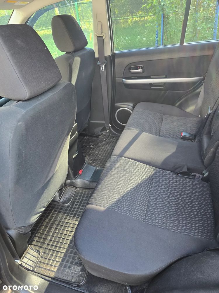 Suzuki Grand Vitara 2.4 Premium - 6