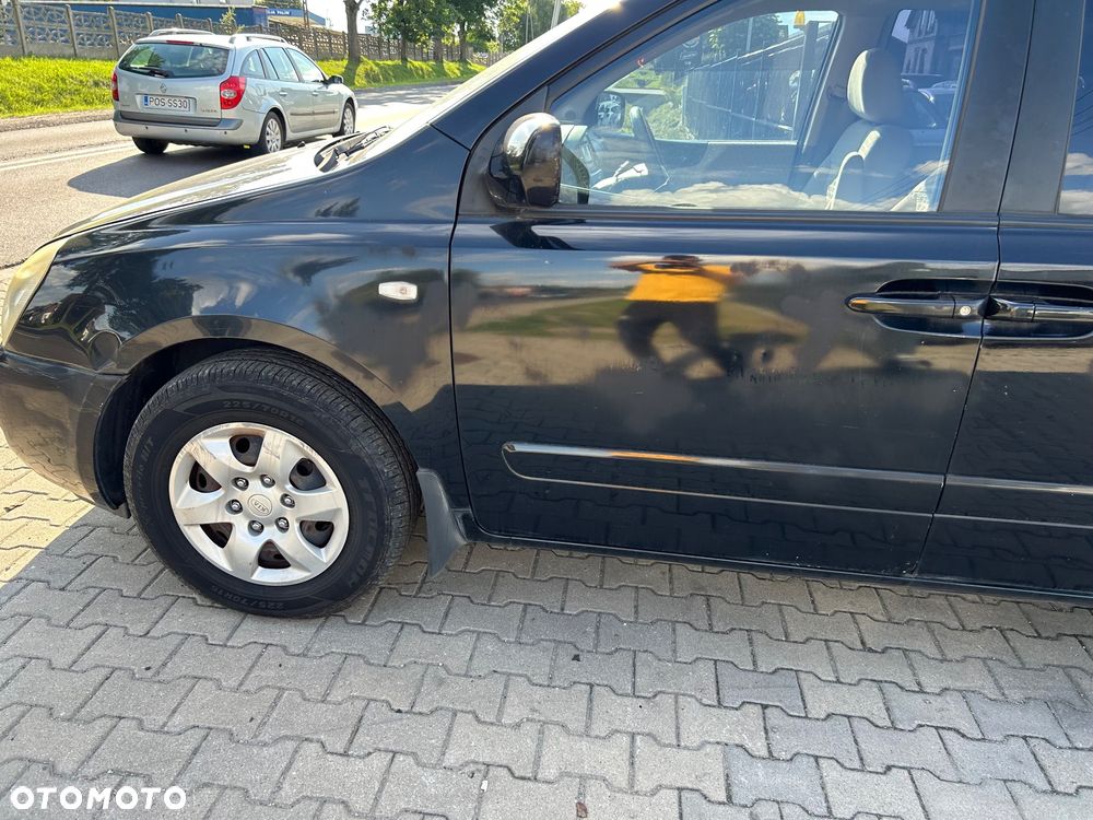 Kia Carnival - 16