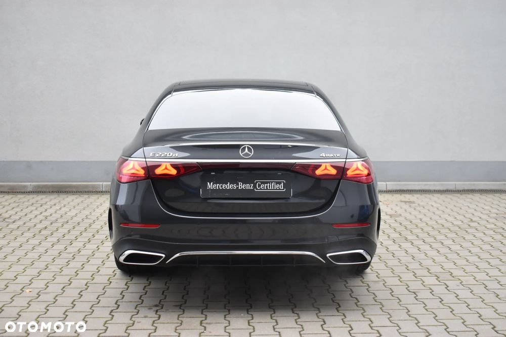 Mercedes-Benz Klasa E 220 d 4-Matic 9G-TRONIC - 8