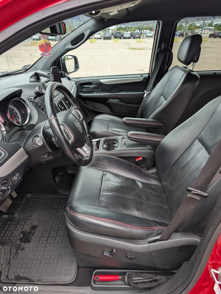 Dodge Grand Caravan 3.6 R/T - 10