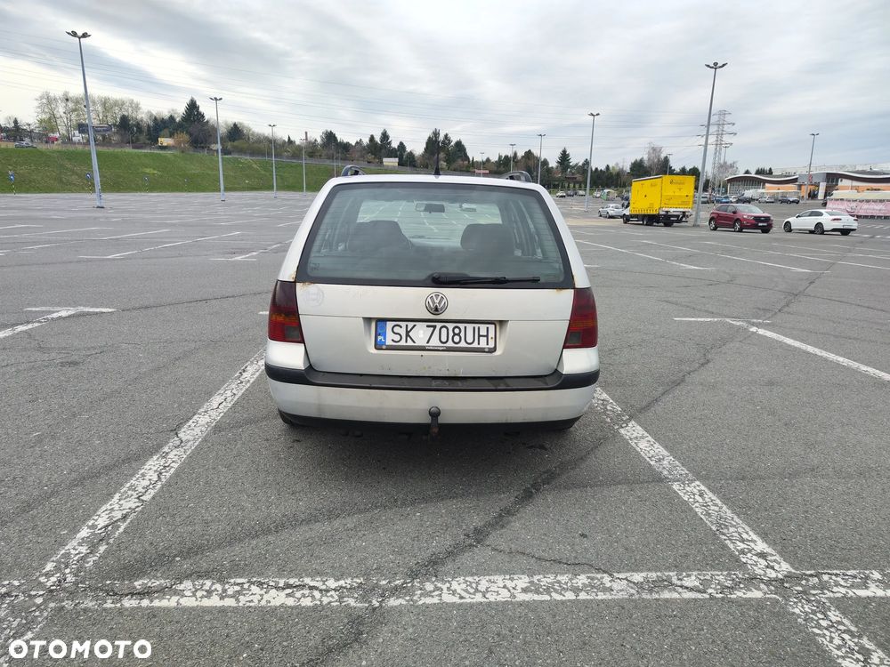 Volkswagen Golf 1.9 TDI Highline - 4