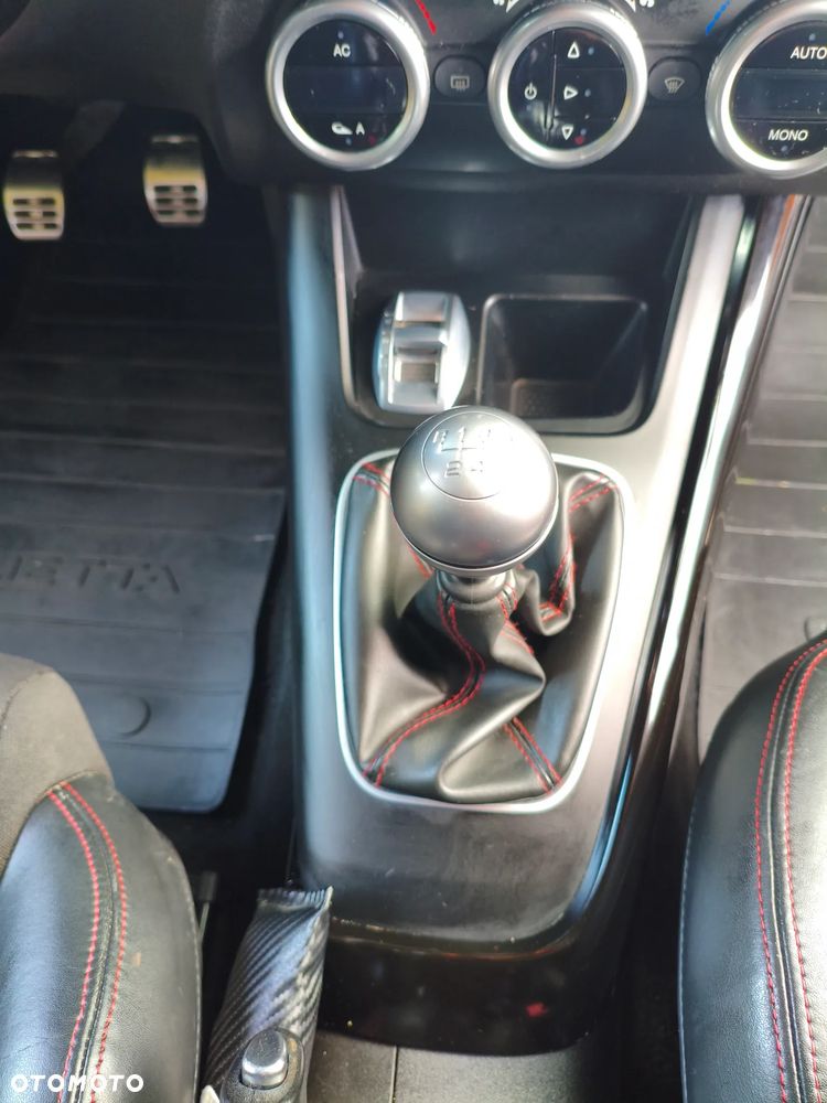 Alfa Romeo Giulietta 1.4 TB MultiAir Distinctive - 14
