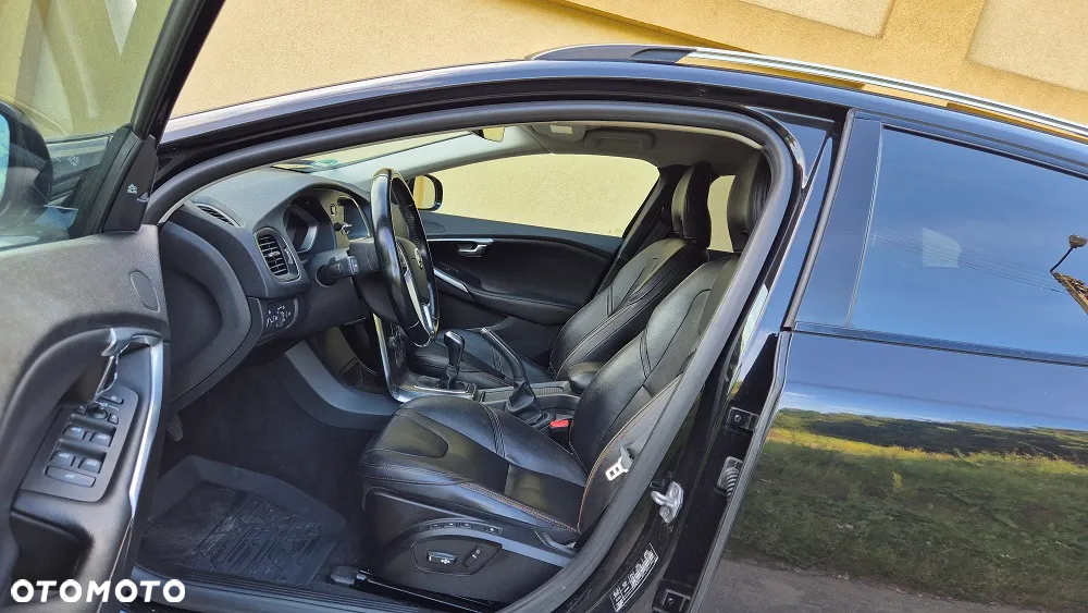 Volvo V40 Cross Country D4 Summum - 17