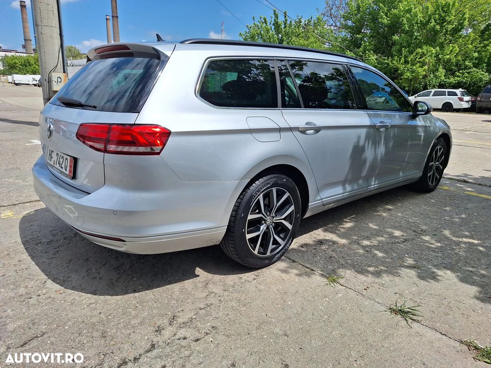 Volkswagen Passat 2.0 TDI (BlueMotion Technology) Highline - 18
