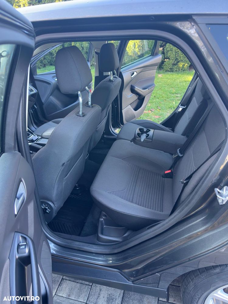 Ford Focus 1.5 EcoBlue Start-Stopp-System TITANIUM - 18