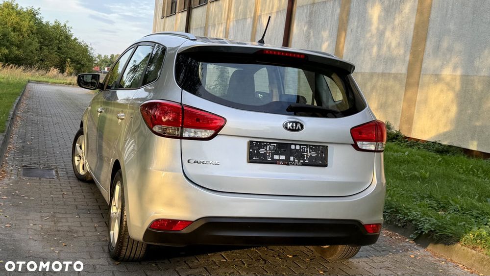 Kia Carens 1.6 GDI L - 22