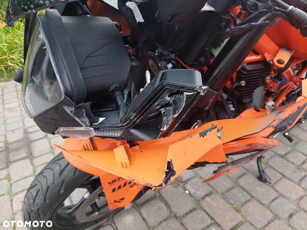 KTM RC 125 - 12