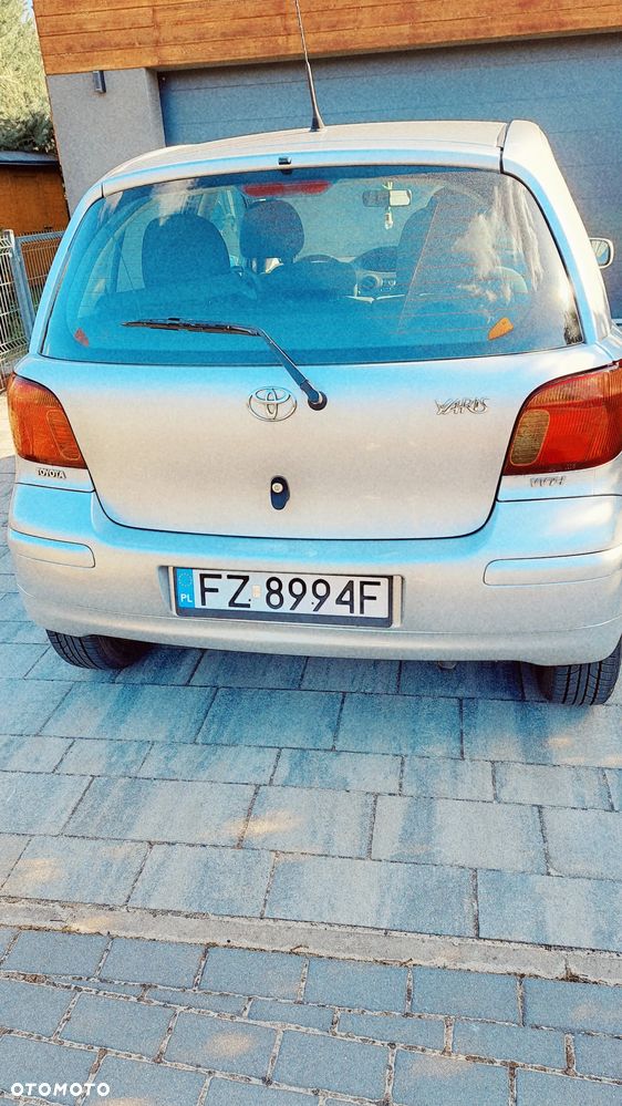 Toyota Yaris 1.3 - 2
