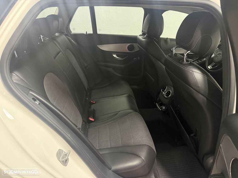 Mercedes-Benz C 220 (BlueTEC) d Station 7G-TRONIC Avantgarde — fotografia 9