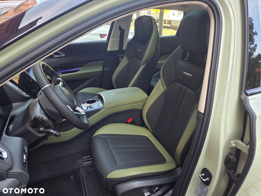 Hongqi HS3 1.5T FWD - 17