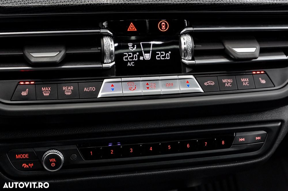 BMW M1 M135i xDrive AT - 40