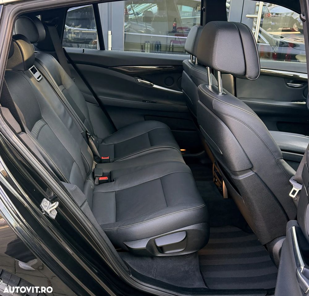 BMW Seria 5 520d xDrive - 11