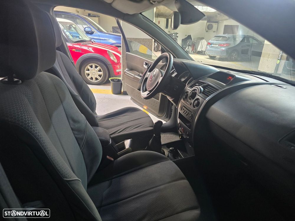 Renault Mégane Break 1.5 dCi C Authentique - 9