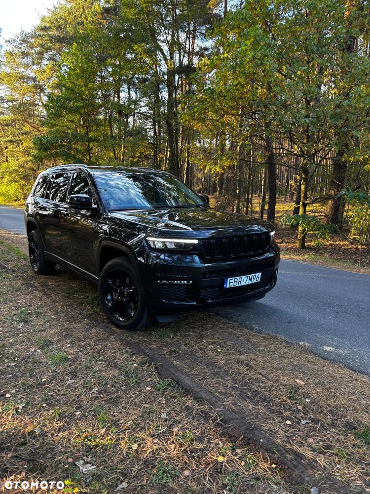 Jeep Grand Cherokee - 34