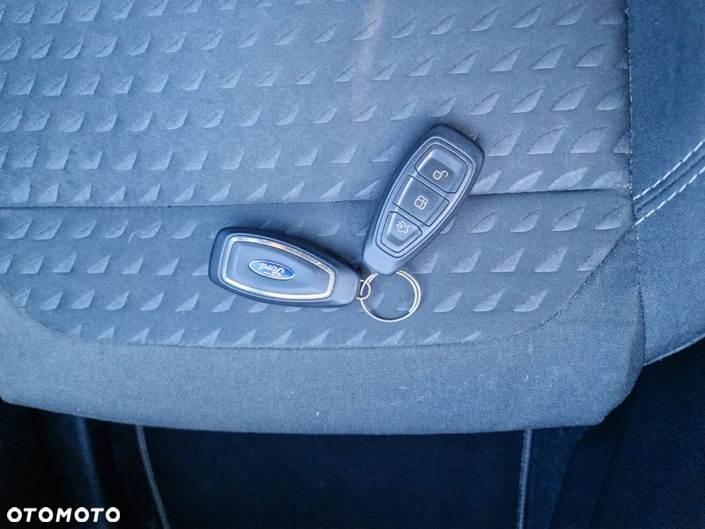 Ford Fiesta 1.0 EcoBoost STart-Stop Titanium - 30