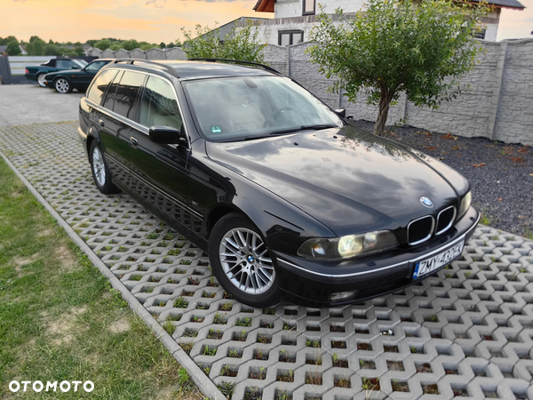 BMW Seria 5 520i Touring Edition Exclusive