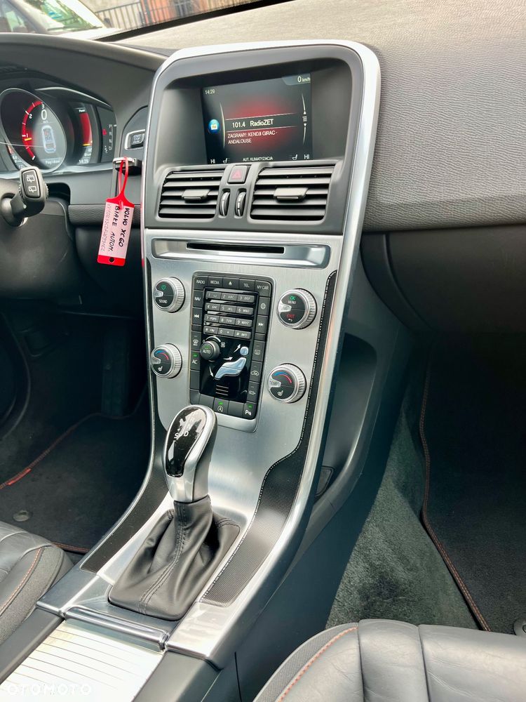 Volvo XC 60 D4 Drive-E Ocean Race - 25