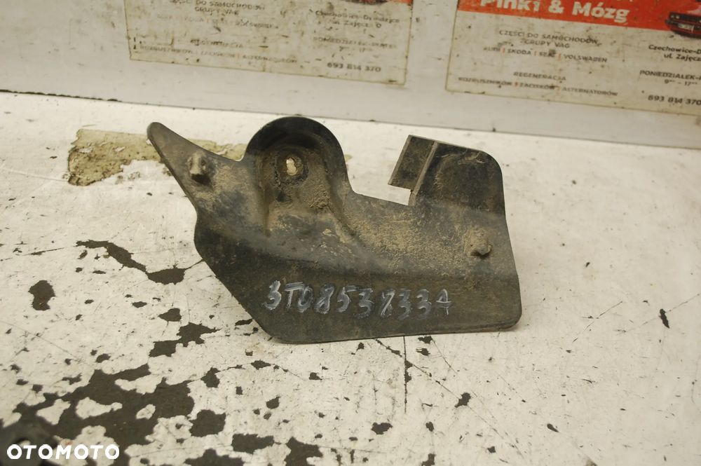 CHLAPACZ LEWY PRAWY TYŁ TYLNY 3T0853833A 3T0853833A SKODA SUPERB II - 3