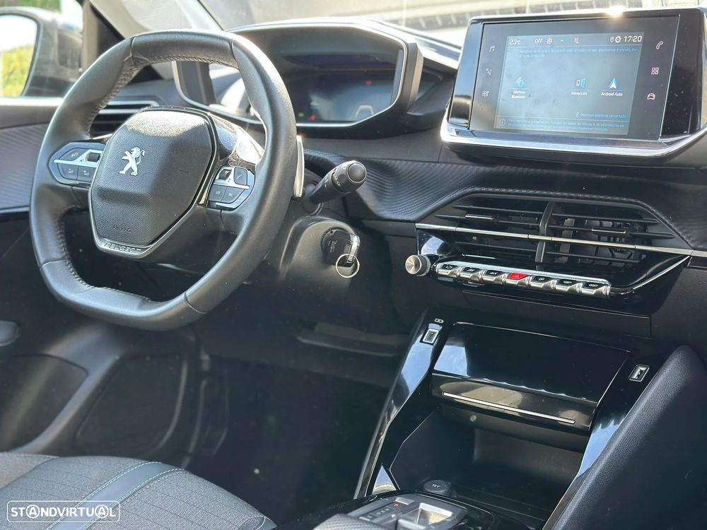 Peugeot 208 PureTech 100 EAT8 Allure Pack - 18