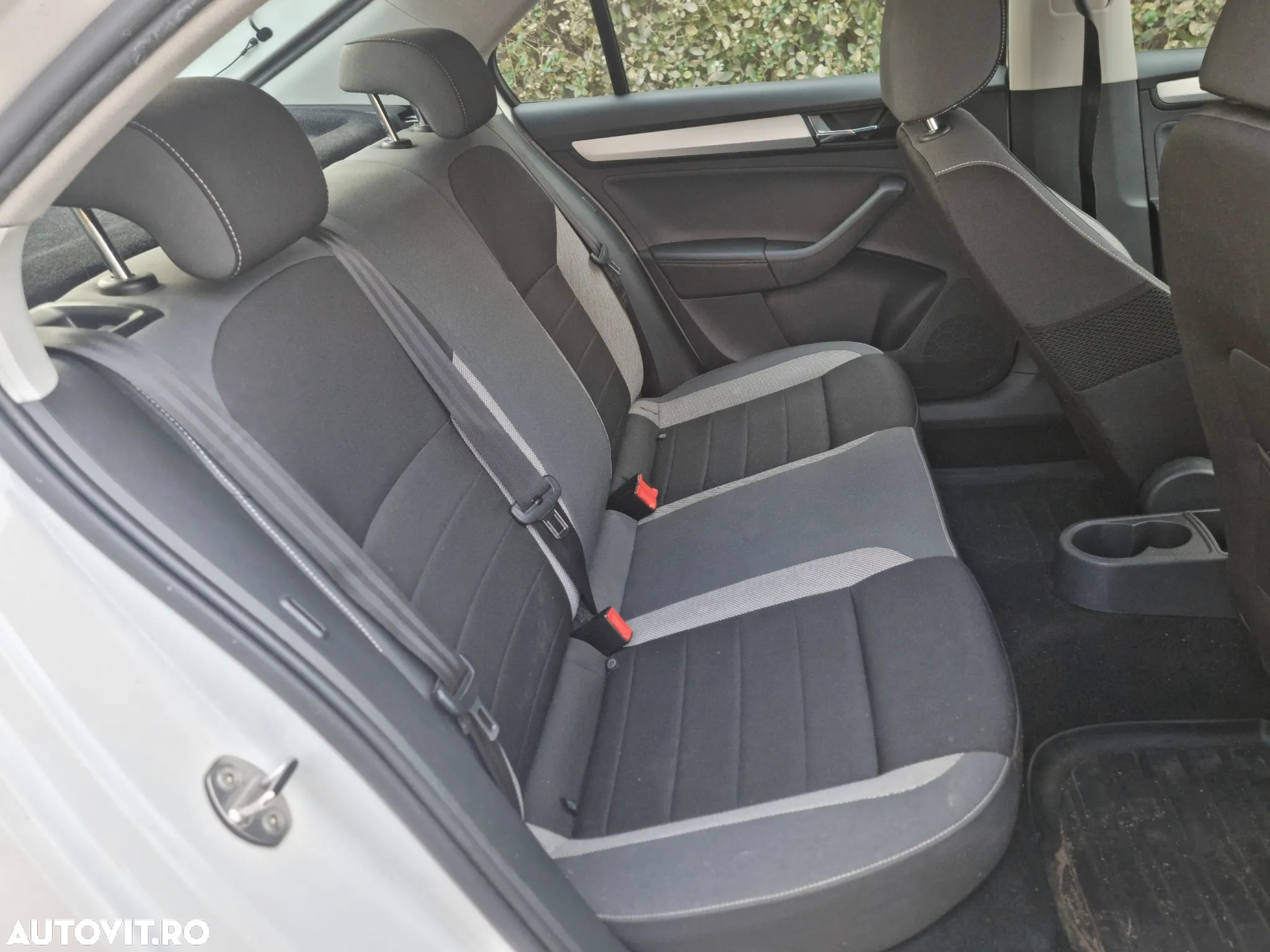 Skoda RAPID 1.0 TSI Ambition - 8