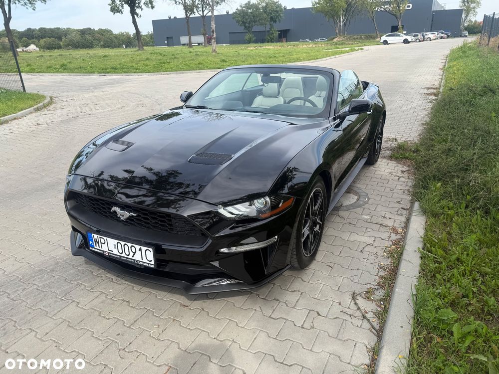 Ford Mustang - 26