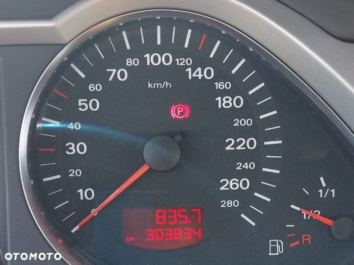 Audi A6 Allroad - 13