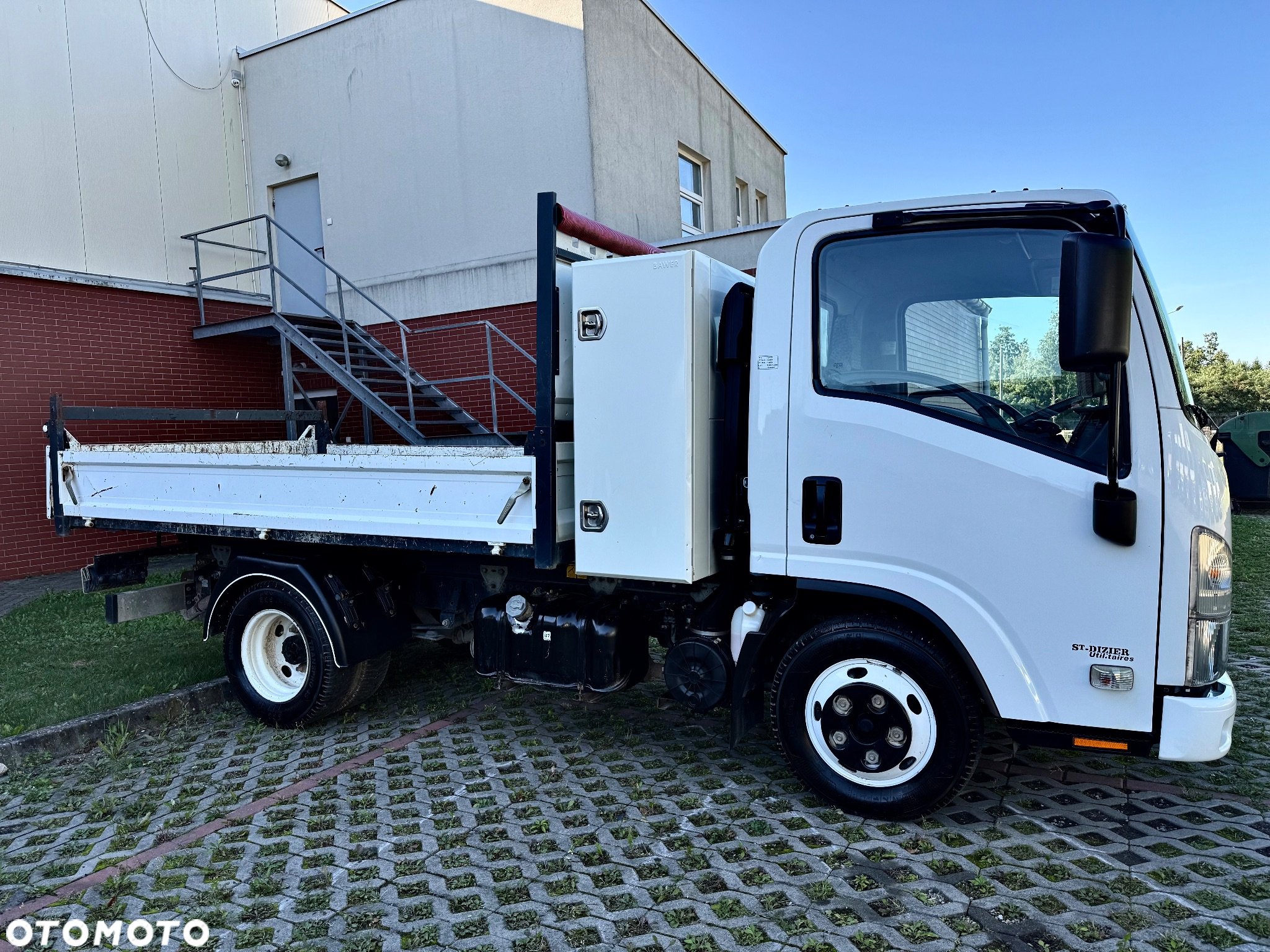 Isuzu N1R - 8