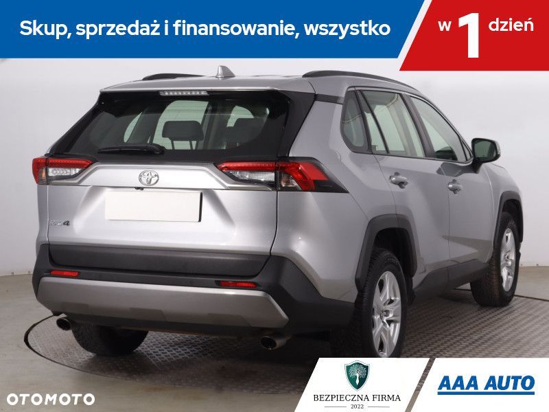 Toyota RAV4 - 7