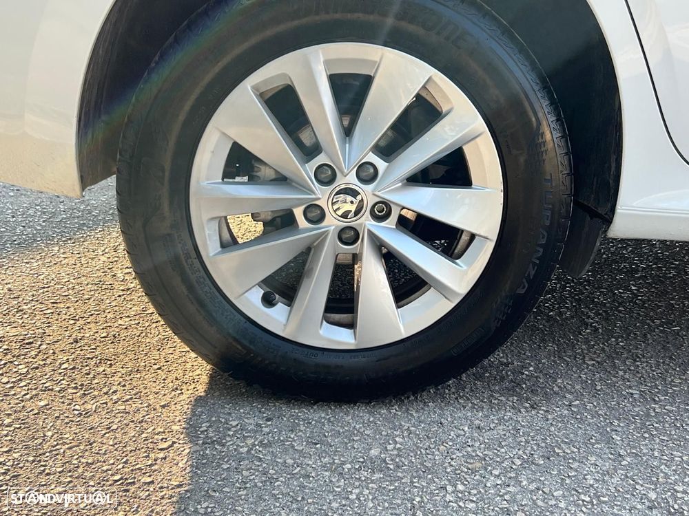 Skoda Kamiq 1.0 TSI DSG - 5