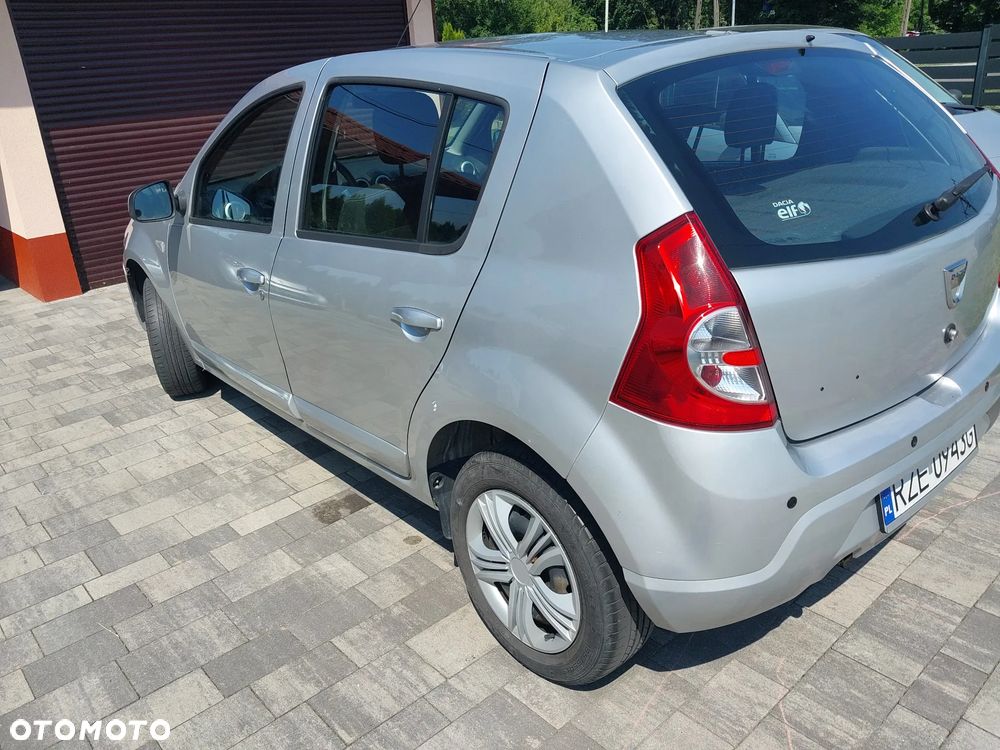 Dacia Sandero 1.2 16V 75 Laureate - 7