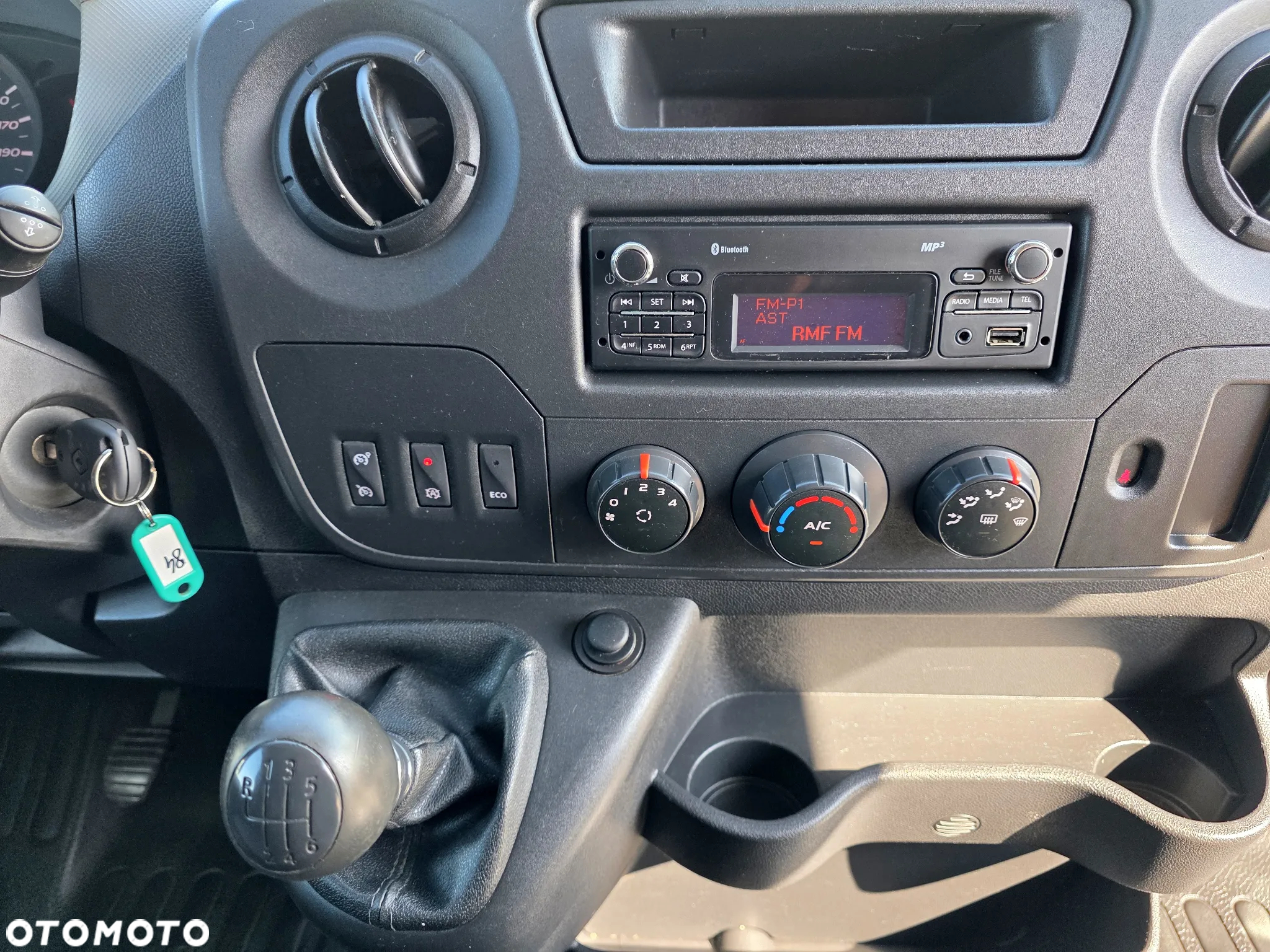 Renault MASTER 2,3 DCI 165 KONNA DOKA BRYGADÓWKA 7 OSOBOWA 3,2M SKRZYNIA KLIMA 201T/KM PRZEBIEGU GWARANCJA BLIŻNIAKI DO 3,5T - 24