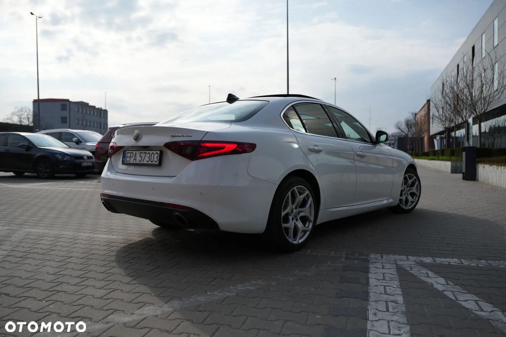 Alfa Romeo Giulia 2.0 Turbo 16V AT8-Q4 Sprint - 5