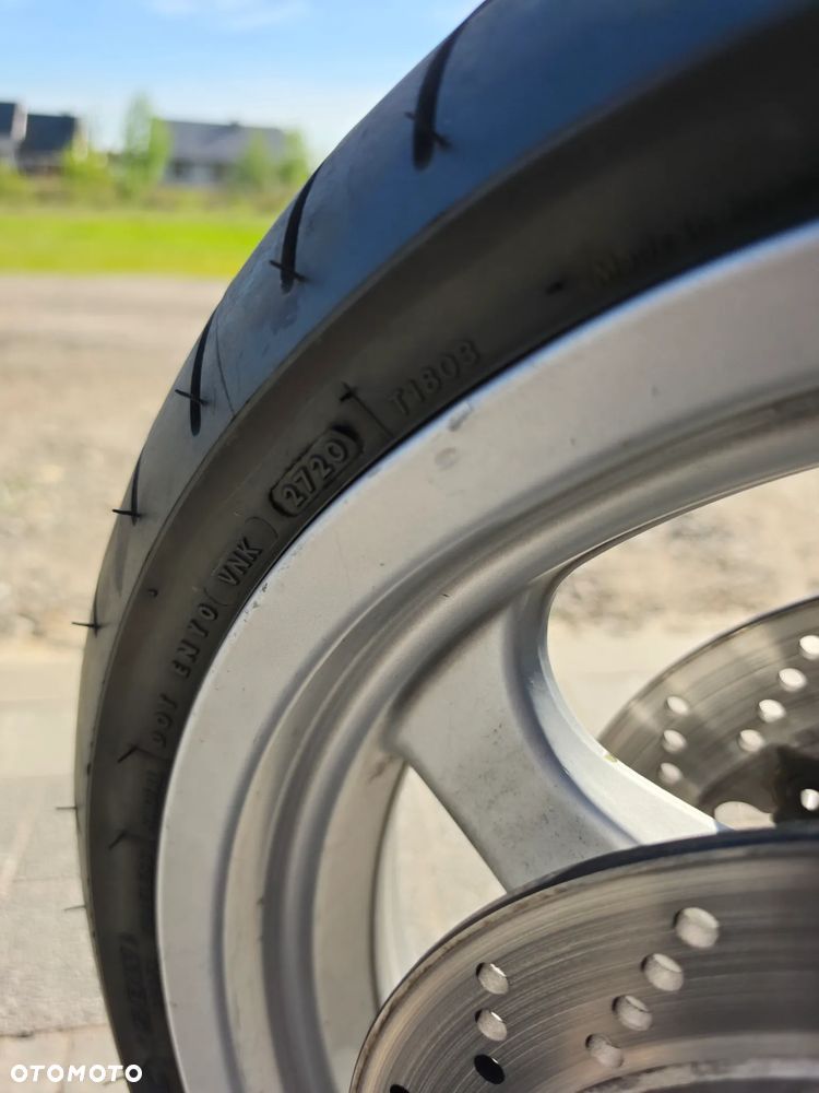 BMW R - 8