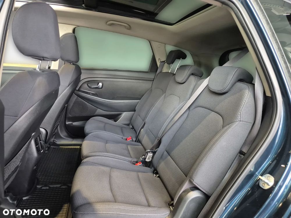 Kia Carens 1.6 GDI M - 21