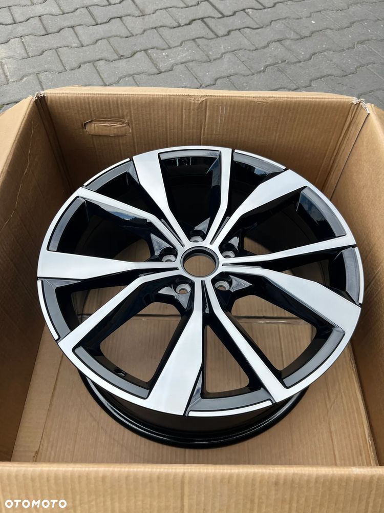 Oryginalna Felga VW T Roc 19'' R-line 2Ga601025AK - 2