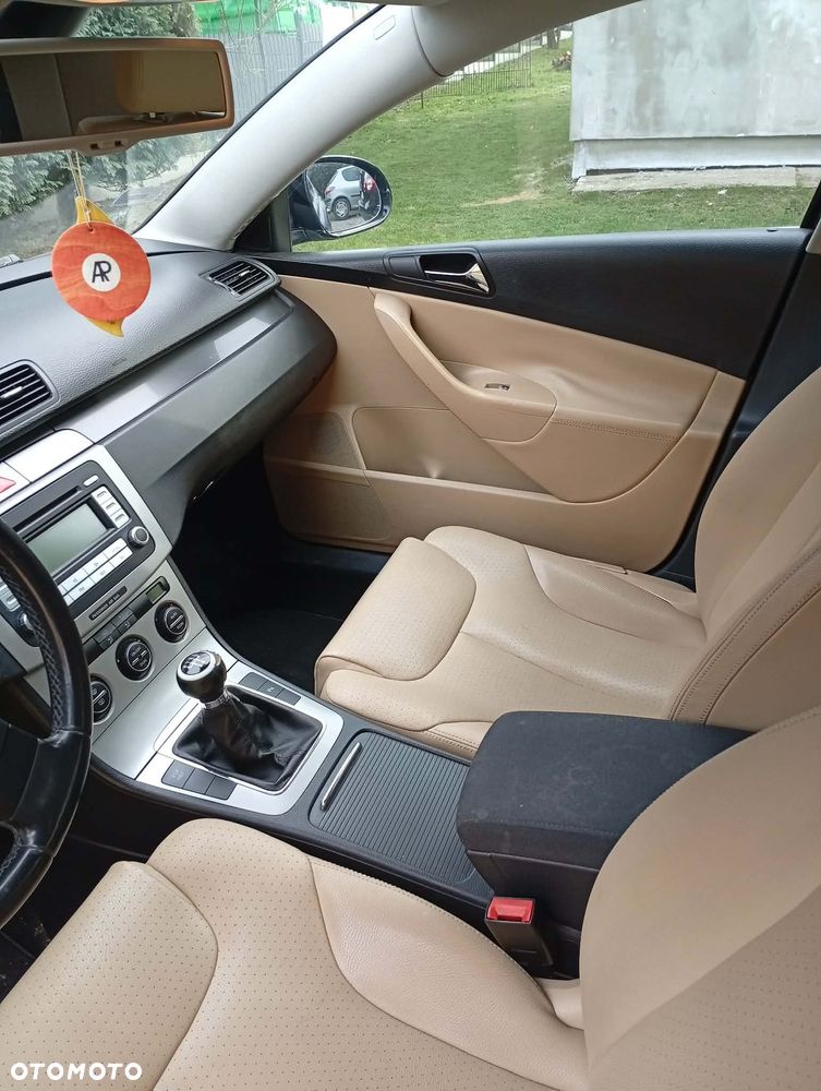 Volkswagen Passat 1.9 TDI Comfortline - 5