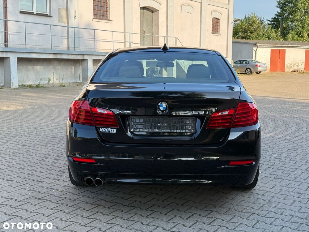 BMW Seria 5 528i xDrive Luxury Line - 6