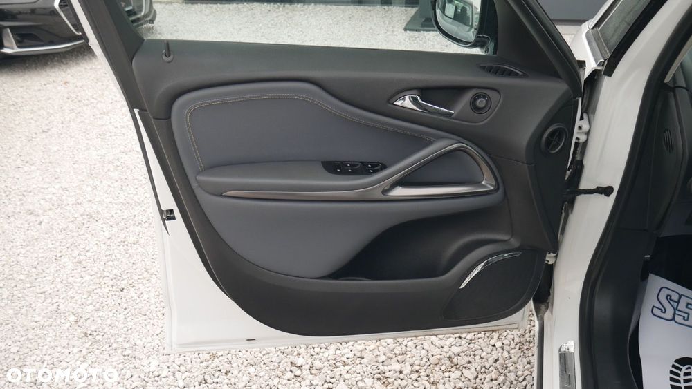 Opel Zafira - 12