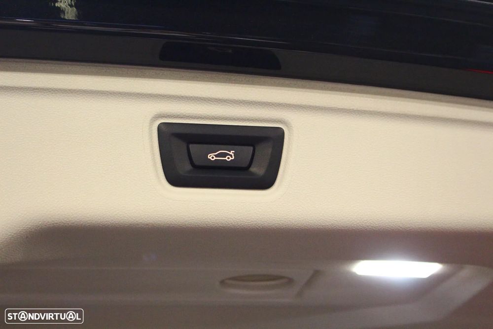 BMW 330 e Line Sport Auto - 26