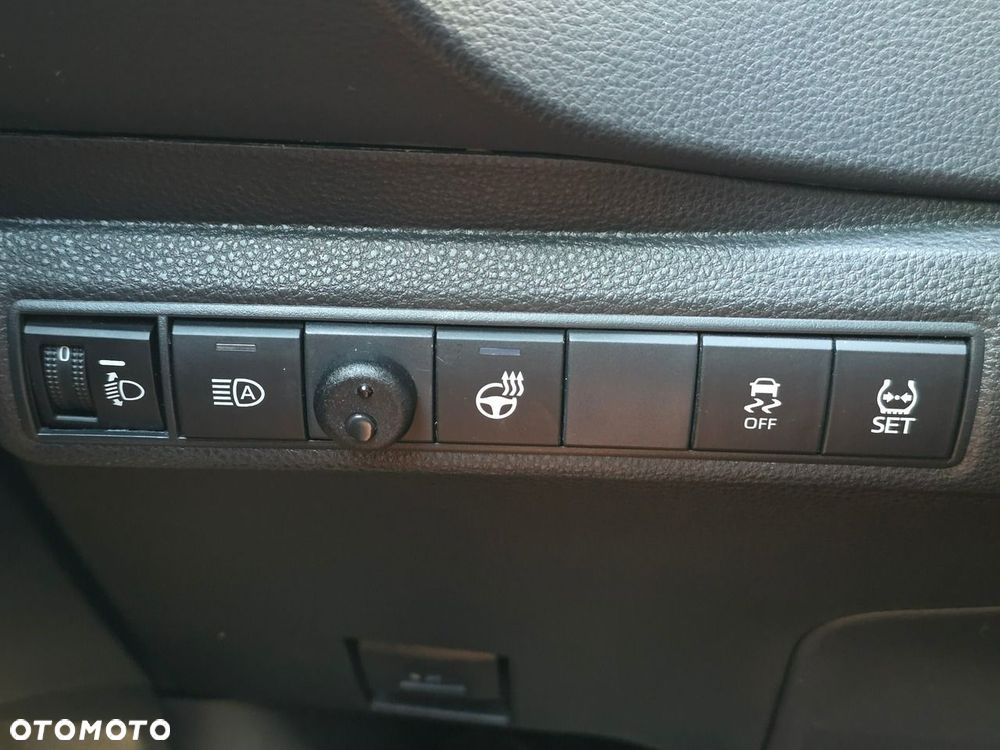 Toyota Corolla 1.8 Hybrid Executive - 13