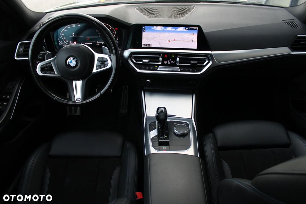 BMW Seria 3 320d xDrive M Sport Shadow - 14