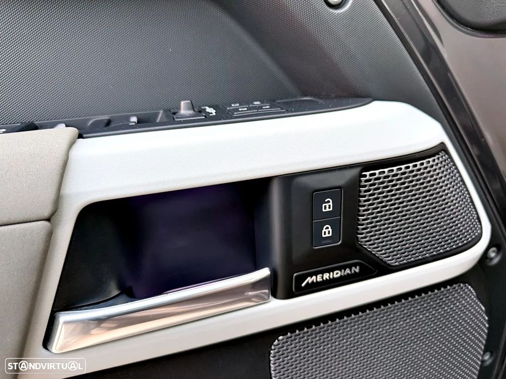 Land Rover Defender 2.0 P400e 110 AWD X-Dynamic HSE - 24