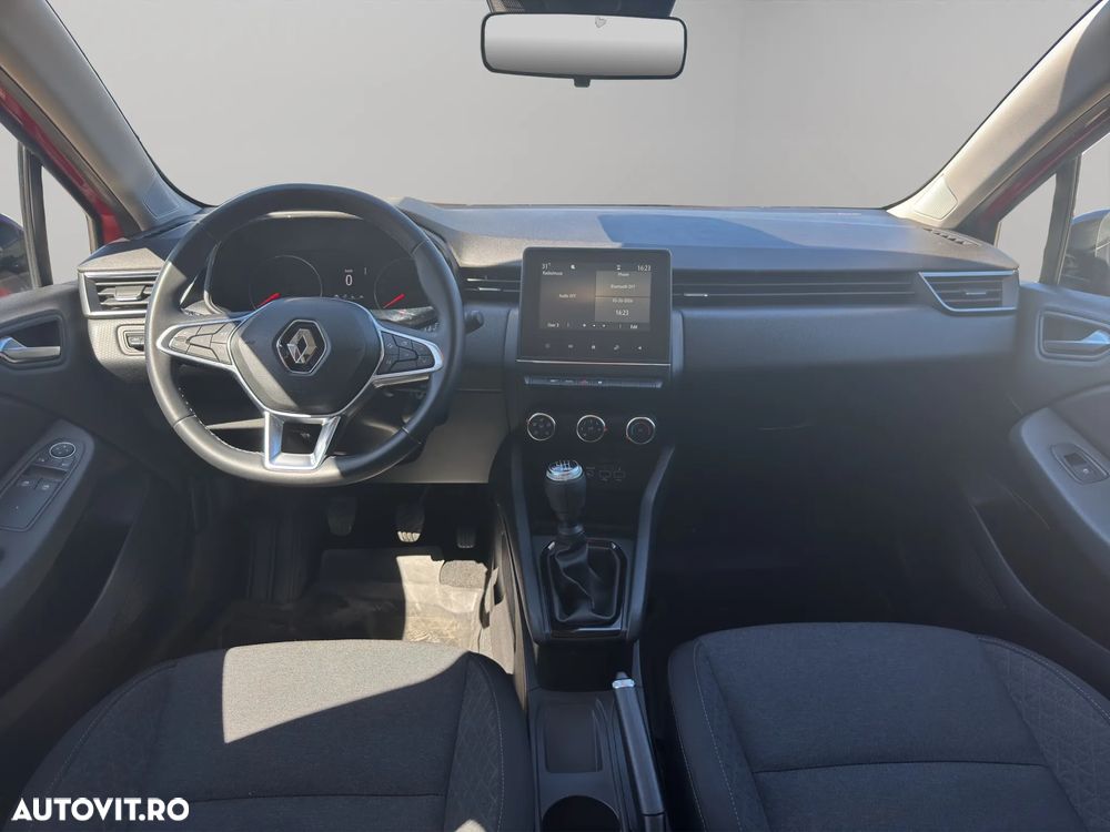 Renault Clio - 15