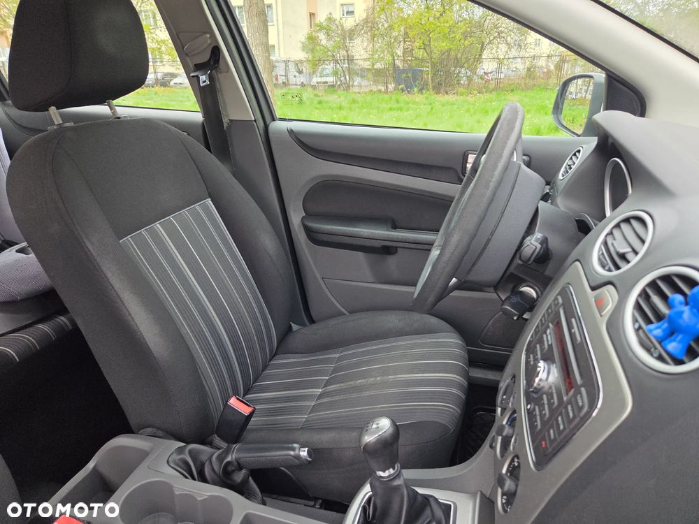 Ford Focus 1.6 Trend - 8